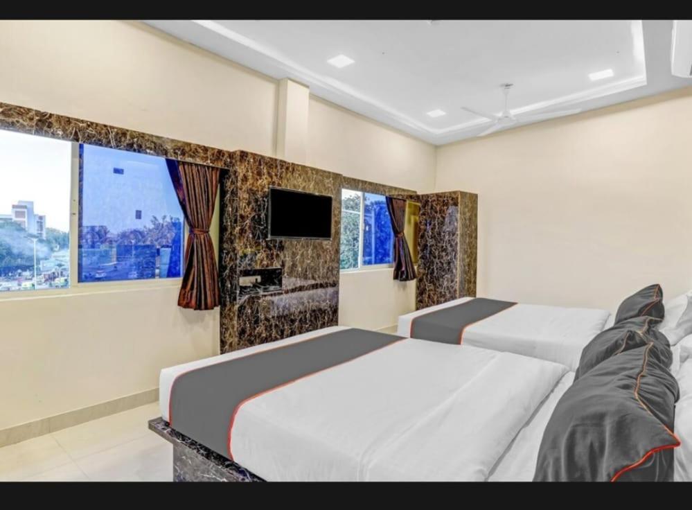 Hotel Bhavya Residency Ahmedabad Habitación foto